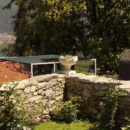 Pietralago, Con Giardino Vista
